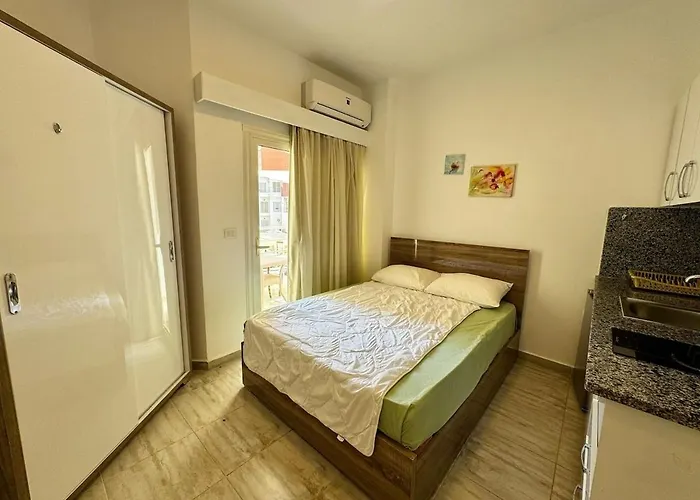 Aqua Palms F210 Aparthotel 3*